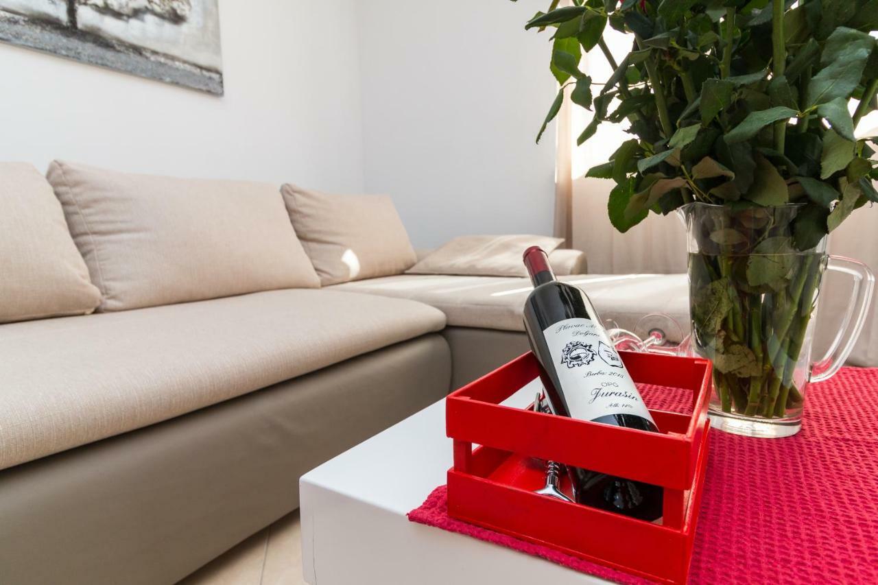 Apartment Jurasin Kaštela Eksteriør billede