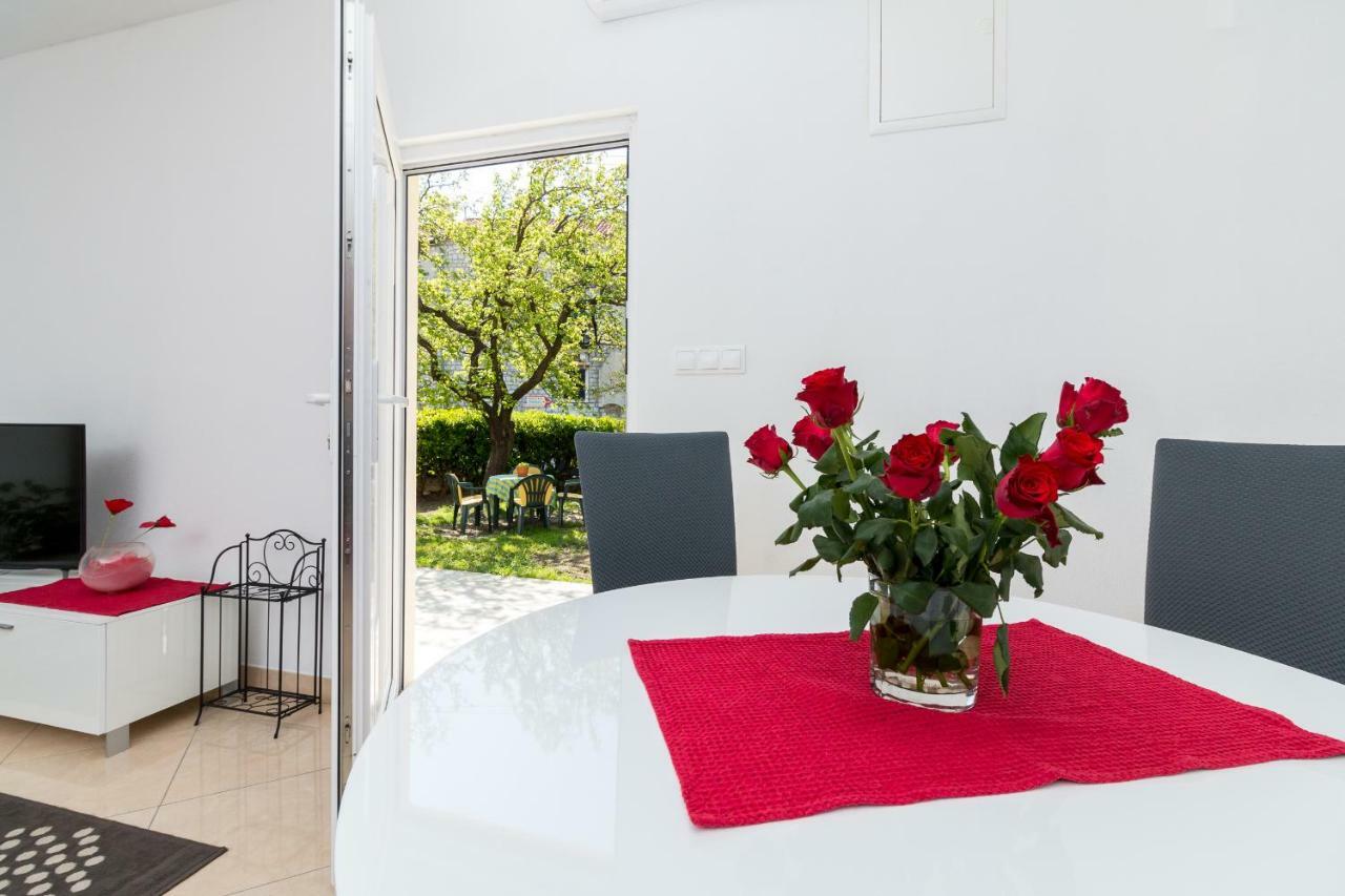Apartment Jurasin Kaštela Eksteriør billede