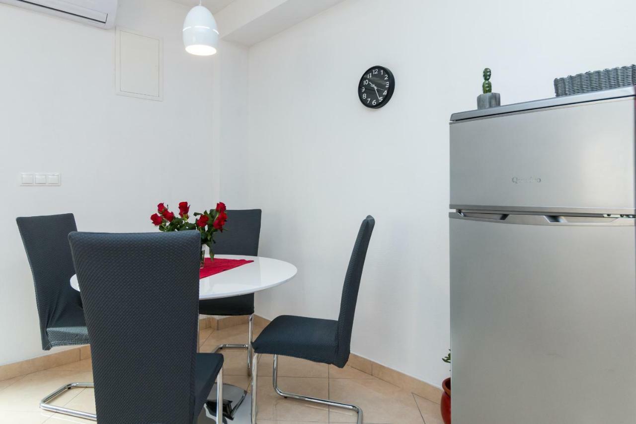 Apartment Jurasin Kaštela Eksteriør billede