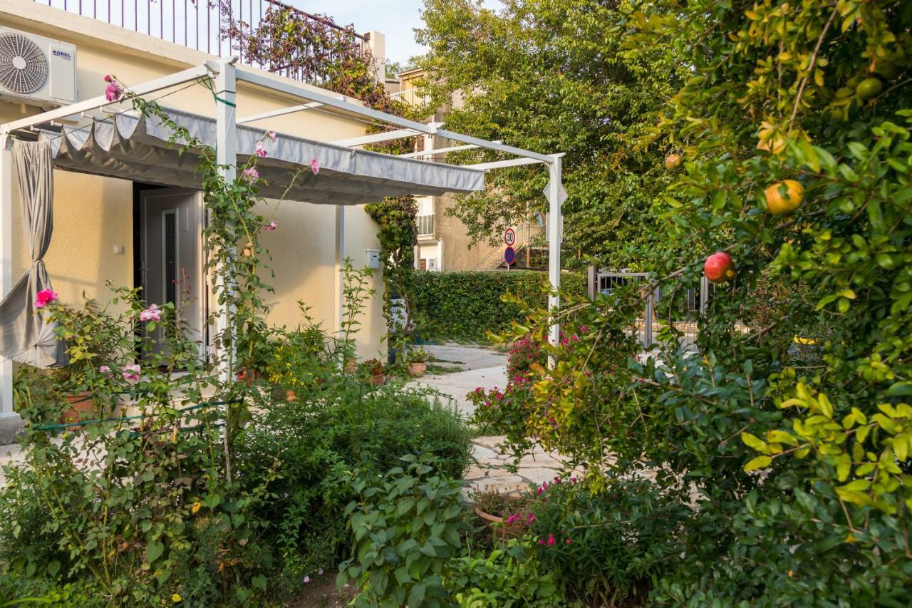 Apartment Jurasin Kaštela Eksteriør billede